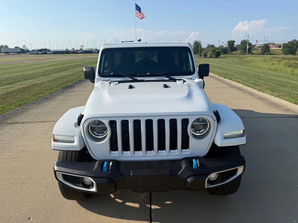 Used 2022 Jeep Wrangler Unlimited Sahara w/ Cold Weather Group AWD/4WD image 12