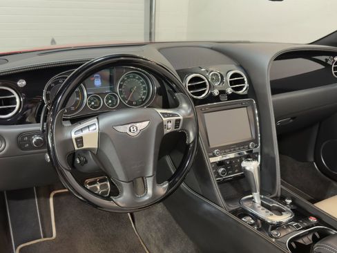 Used 2015 Bentley Continental GT image 49