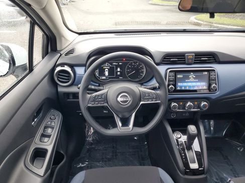 Used 2025 Nissan Versa SV w/ Trunk Package FWD image 9