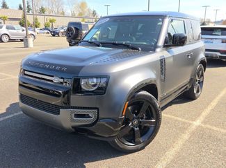 Used 2023 Land Rover Defender 90 V8 video 1