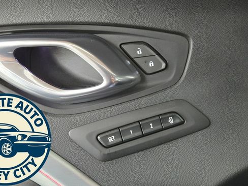 Used 2020 Chevrolet Camaro SS image 25