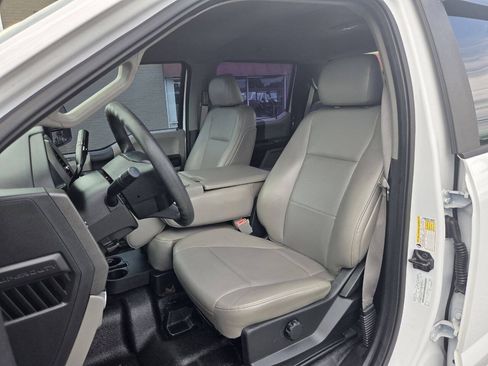 Used 2019 Ford F250 XL w/ Power Equipment Group AWD/4WD image 8