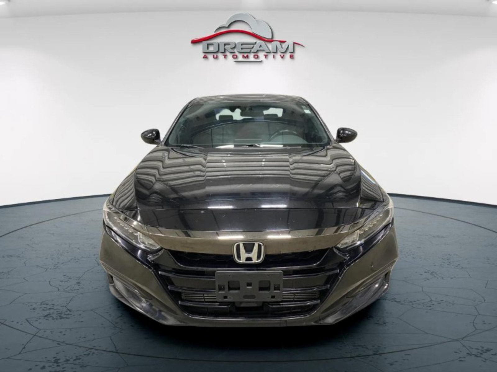 Used 2018 Honda Accord Sport image 2