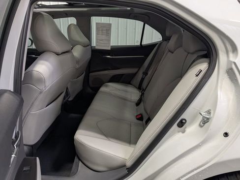 Used 2023 Toyota Camry XSE FWD image 10