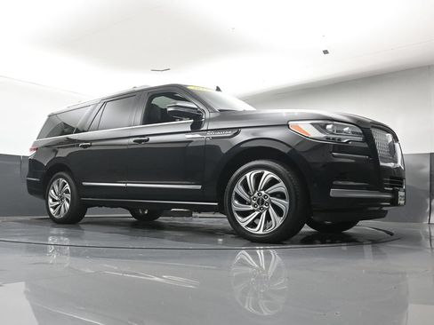 Used 2023 Lincoln Navigator L Reserve AWD/4WD image 29