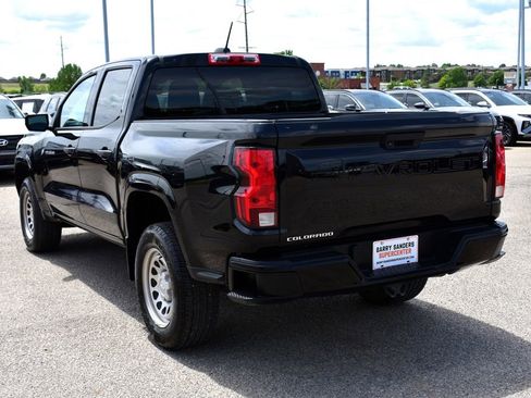 Used 2023 Chevrolet Colorado W/T RWD image 4