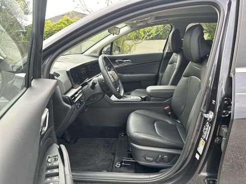 Used 2026 Kia Sportage EX w/ EX Panorama Roof Package AWD/4WD image 2