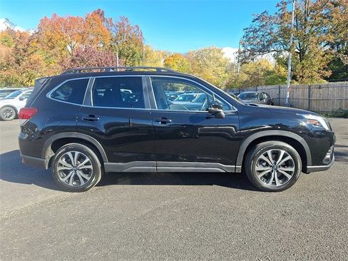 Used 2023 Subaru Forester Limited image 7