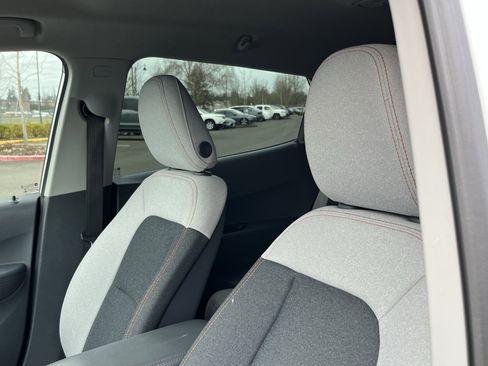 Used 2021 Chevrolet Bolt LT image 16