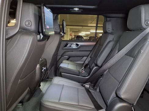 New 2026 GMC Yukon XL Denali w/ Advanced Technology Package AWD/4WD image 13