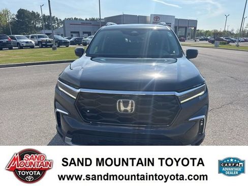 Used 2023 Honda Pilot Elite image 7