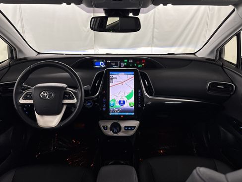 Used 2017 Toyota Prius Prime Advanced w/ Preferred Accessory Package FWD image 15