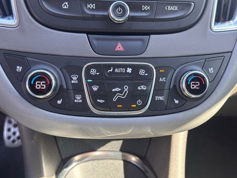 Used 2016 Chevrolet Malibu Premier image 30