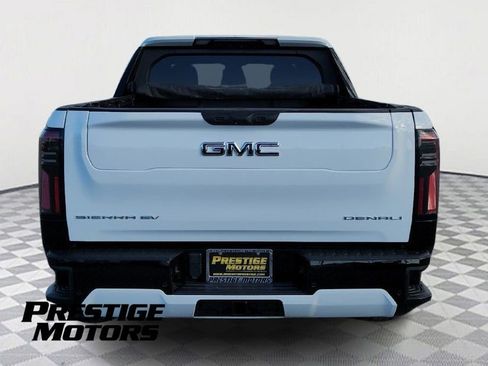 Used 2025 GMC Sierra EV Denali image 6