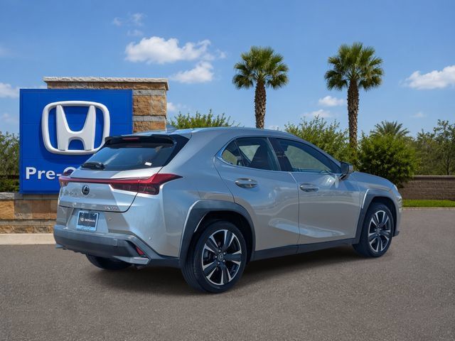 Used 2021 Lexus UX 200 w/ Premium Package FWD image 5
