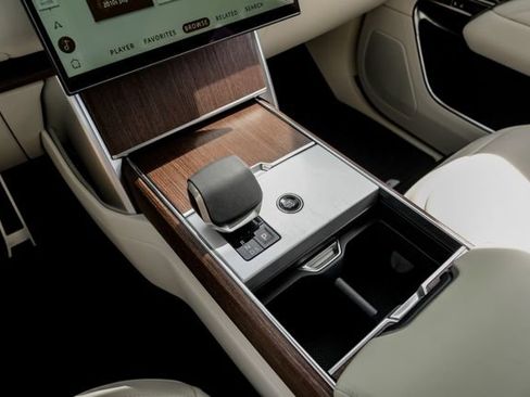 New 2026 Land Rover Range Rover SE AWD/4WD image 32
