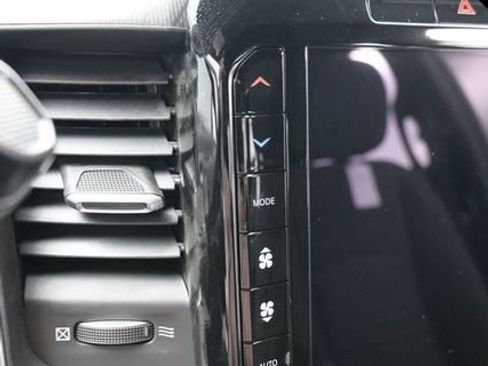 Used 2025 RAM 2500 Big Horn image 25