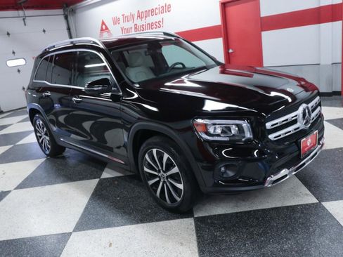 Used 2021 Mercedes-Benz GLB 250 image 3