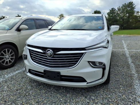 Used 2023 Buick Enclave Premium w/ Experience Buick Package FWD image 4