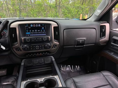Used 2018 GMC Sierra 1500 Denali RWD image 16