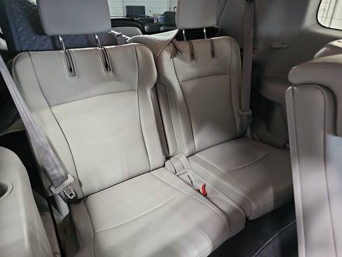Used 2013 Toyota Highlander Limited AWD/4WD image 15
