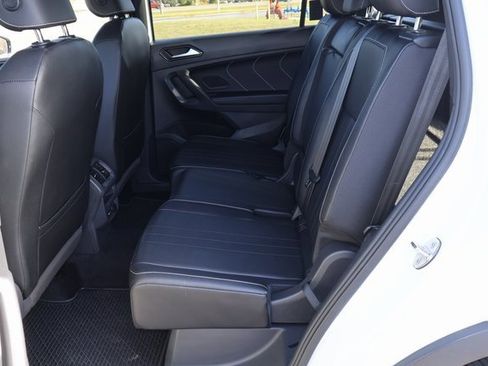 Certified 2023 Volkswagen Tiguan SE R-Line image 13