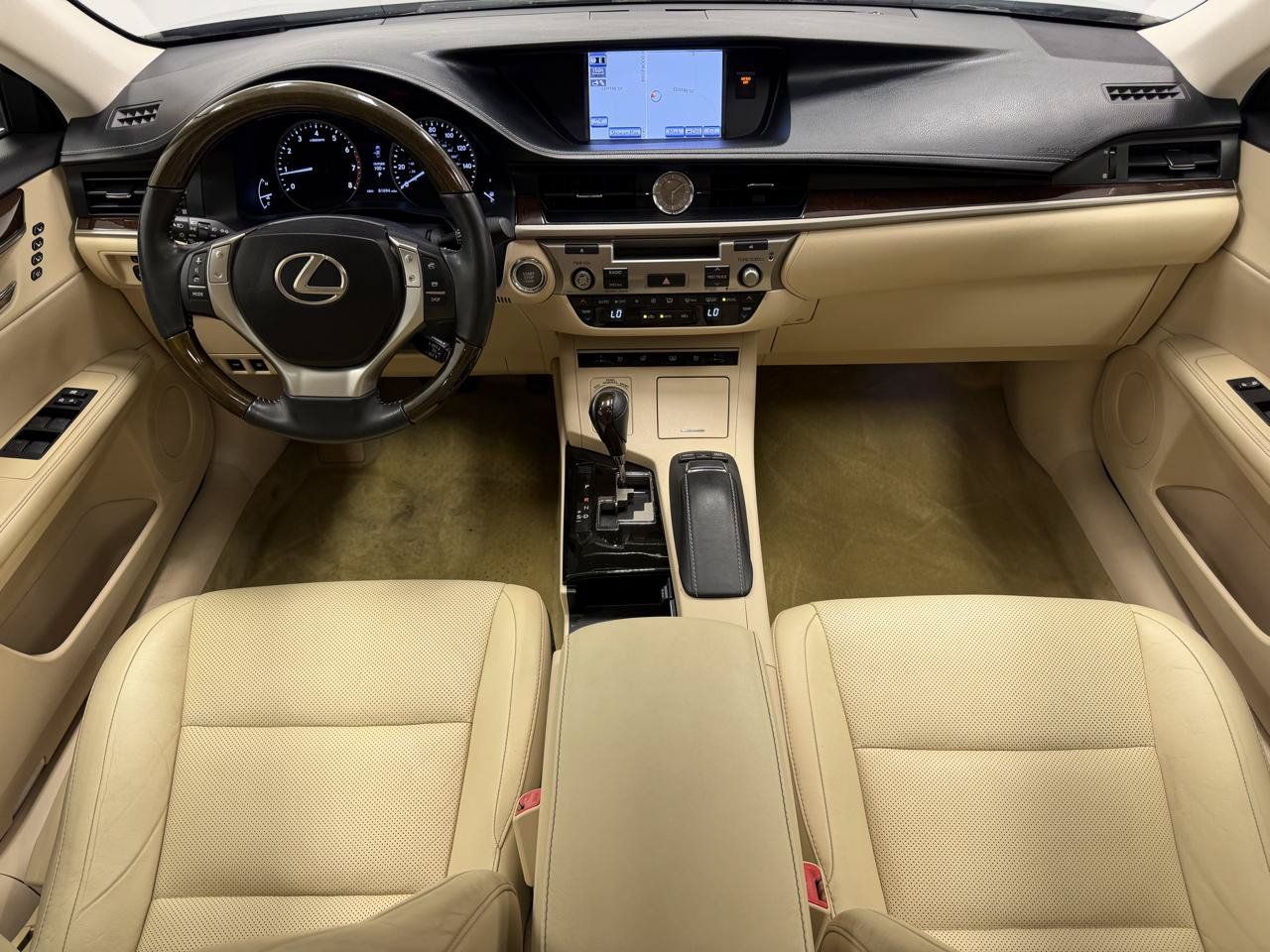 Used 2014 Lexus ES 350 w/ Luxury Package FWD image 31