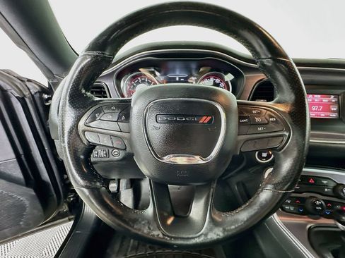 Used 2017 Dodge Challenger SXT RWD image 11