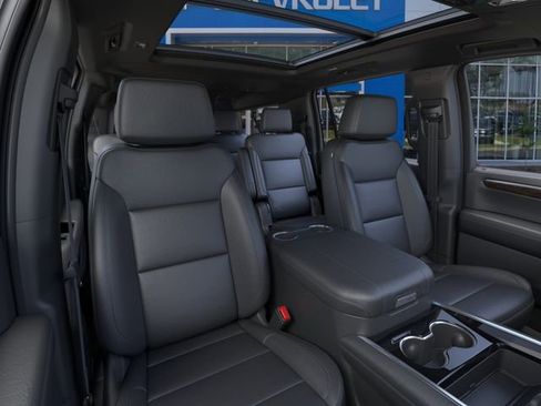 New 2026 Chevrolet Suburban Z71 AWD/4WD image 16