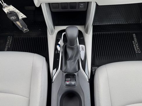Certified 2025 Toyota Corolla Cross L FWD image 19