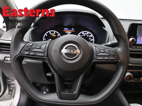 Used 2023 Nissan Altima 2.5 S FWD image 10