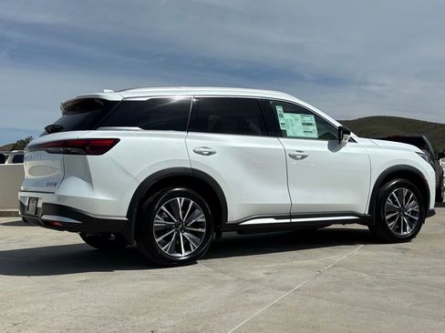 New 2026 INFINITI QX60 Luxe AWD/4WD image 3