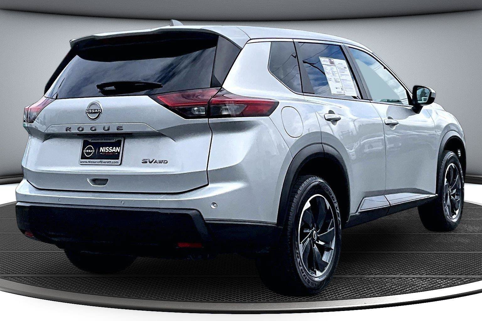 Used 2024 Nissan Rogue SV AWD/4WD image 7