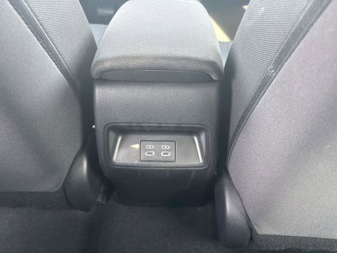 Used 2023 Toyota Corolla LE image 13