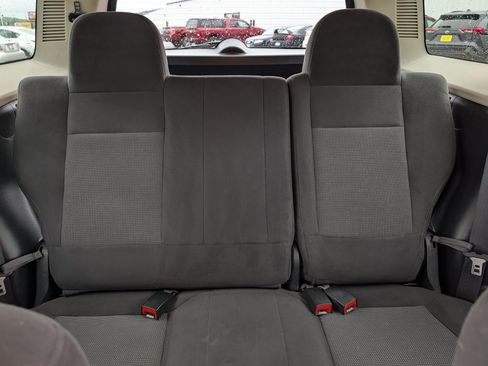 Used 2014 Jeep Patriot Latitude AWD/4WD image 13