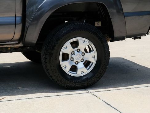 Used 2014 Toyota Tacoma 4x4 Double Cab w/ TRD Off-Road Package image 14