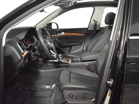 Used 2023 Audi Q5 2.0T Premium w/ Convenience Package AWD/4WD image 11