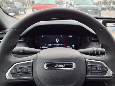 Used 2025 Jeep Compass Limited w/ High Altitude Package AWD/4WD image 18