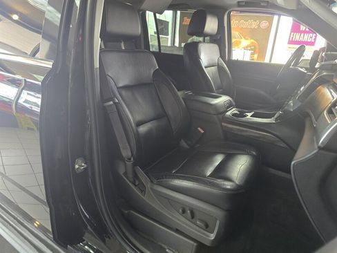 Used 2015 Chevrolet Suburban LT AWD/4WD image 17