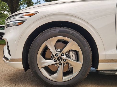 New 2026 Genesis GV70 2.5T Advanced AWD/4WD image 8