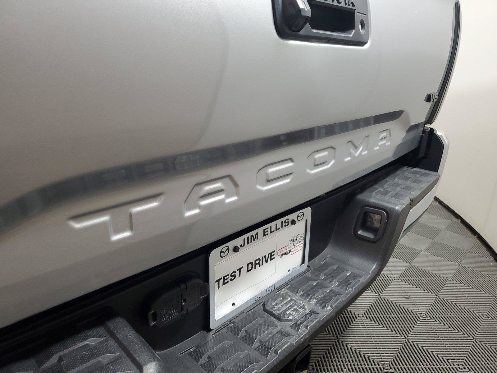 Used 2023 Toyota Tacoma TRD Off-Road AWD/4WD image 7