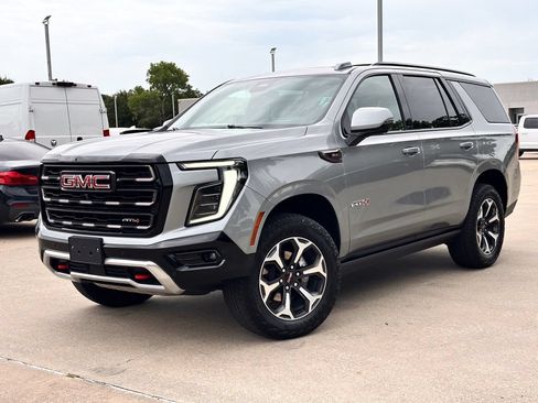 Used 2025 GMC Yukon AT4 Ultimate w/ LPO, Floor Liner Package AWD/4WD image 7