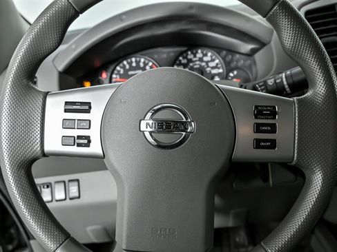 Used 2019 Nissan Frontier SV image 21