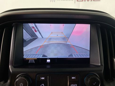 Certified 2019 Chevrolet Colorado LT w/ Luxury Package, Chrome AWD/4WD image 17