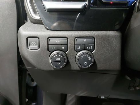 Used 2022 Chevrolet Silverado 1500 LT image 26