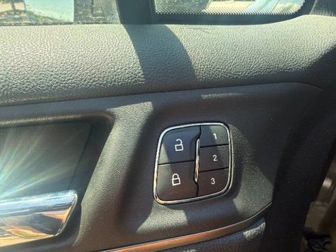 Used 2019 Lincoln MKC Select w/ Select Plus Package AWD/4WD image 21