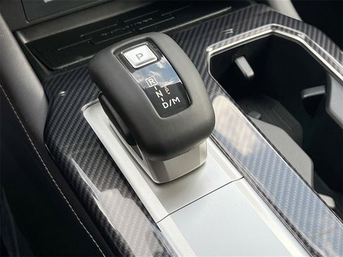 New 2025 Mitsubishi Outlander SE image 17