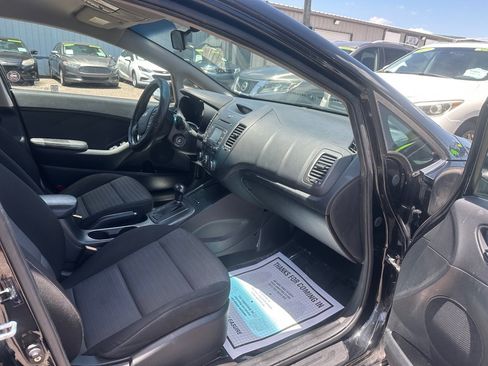 Used 2015 Kia Forte EX w/ UVO Package W/17" Alloys FWD image 12