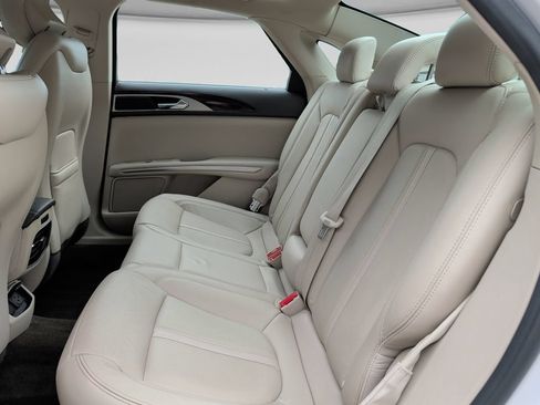 Used 2016 Lincoln MKZ w/ Equipment Group 300A Reserve FWD image 31