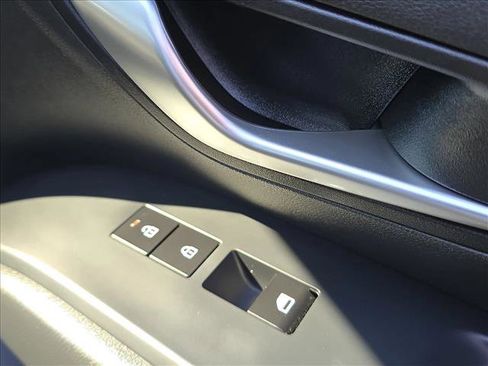 Certified 2025 Hyundai Tucson SE image 24